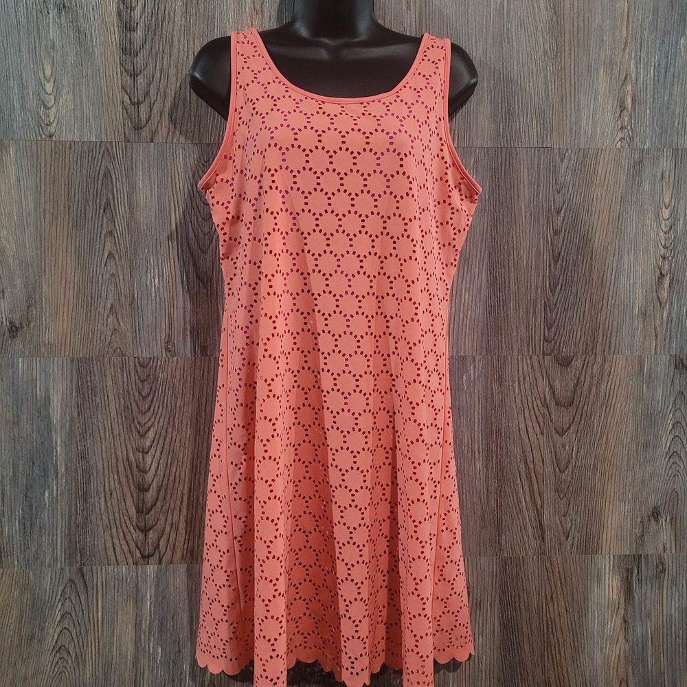 Title Nine Nimblene Laser Cut Athletic Dress Size M Pink/Magenta Scalloped Hem
